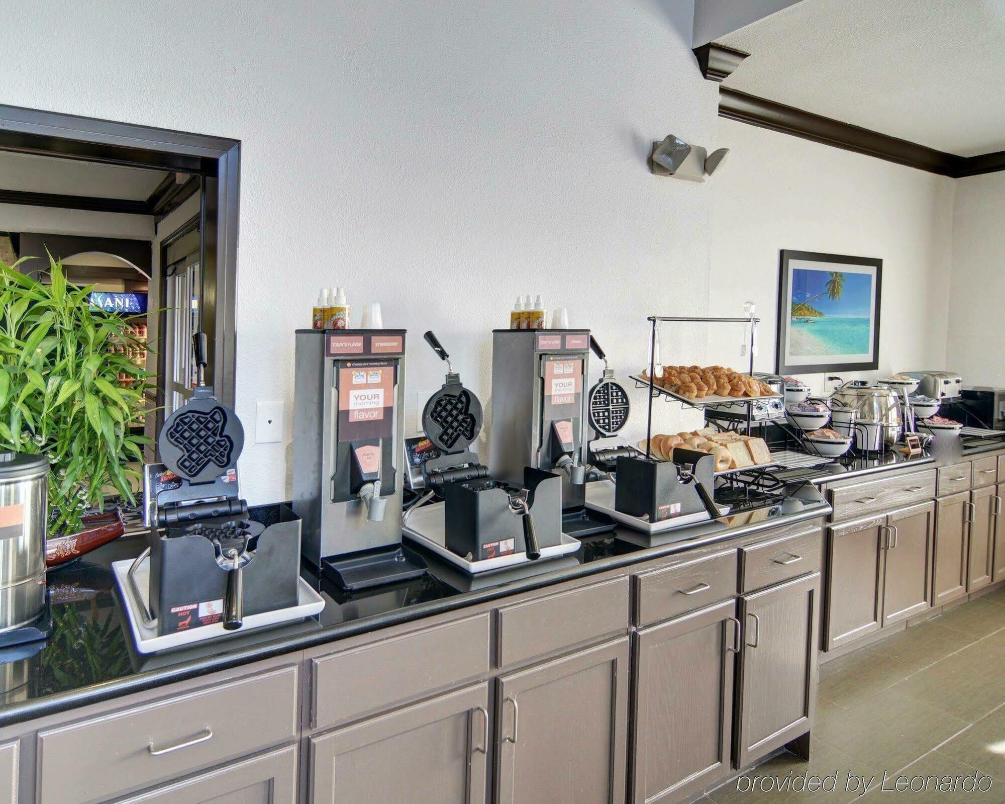 Spark By Hilton Galveston Bagian luar foto
